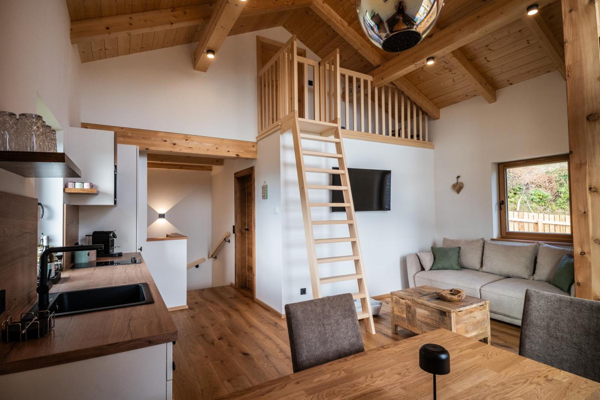 Ferienhaeuser Koralpe Unicorn Village Волфсберг Екстериор снимка